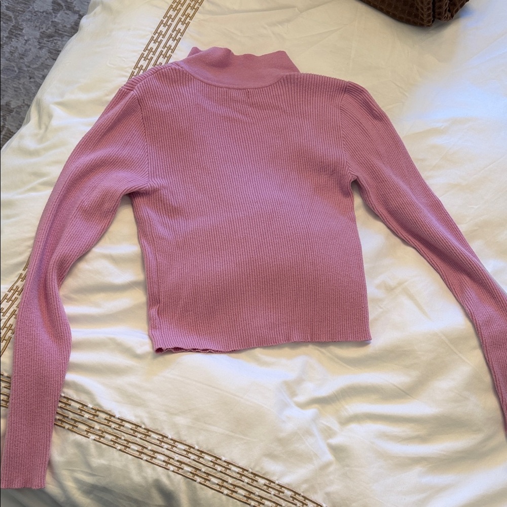 Pink Ribbed V-Neck Sweater - Picture 4 of 4